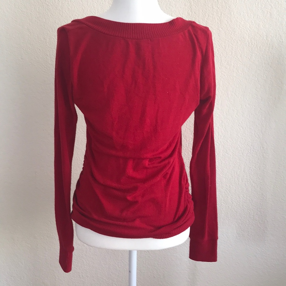 Red sweater - Picture 2 of 6